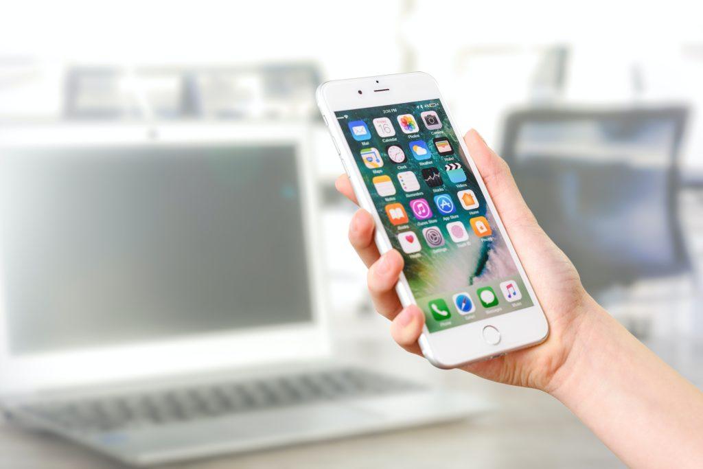 E-Fax Integration 1 E-fax integration is available through CloudWorx phone app